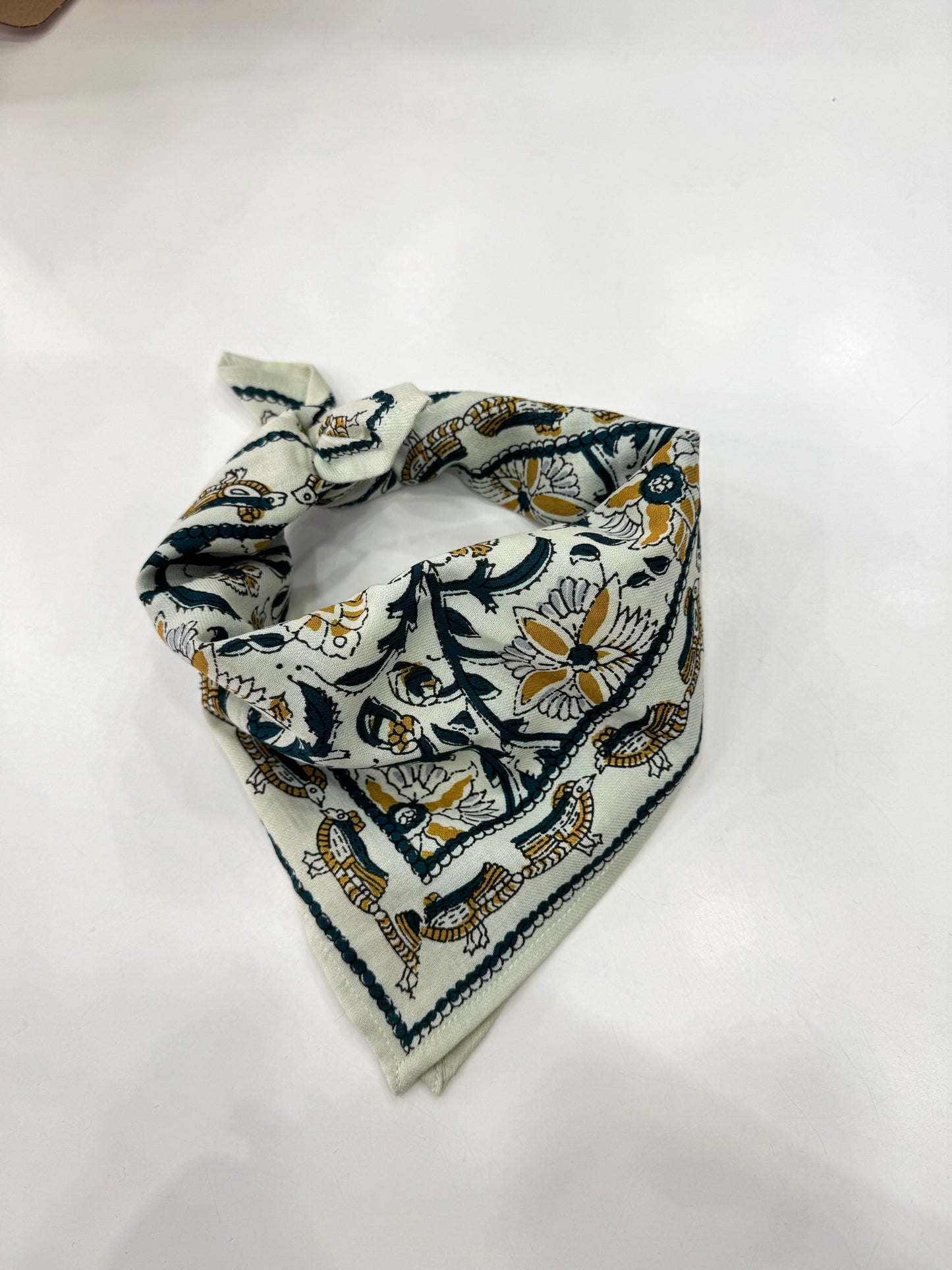 Foulard Apaches
