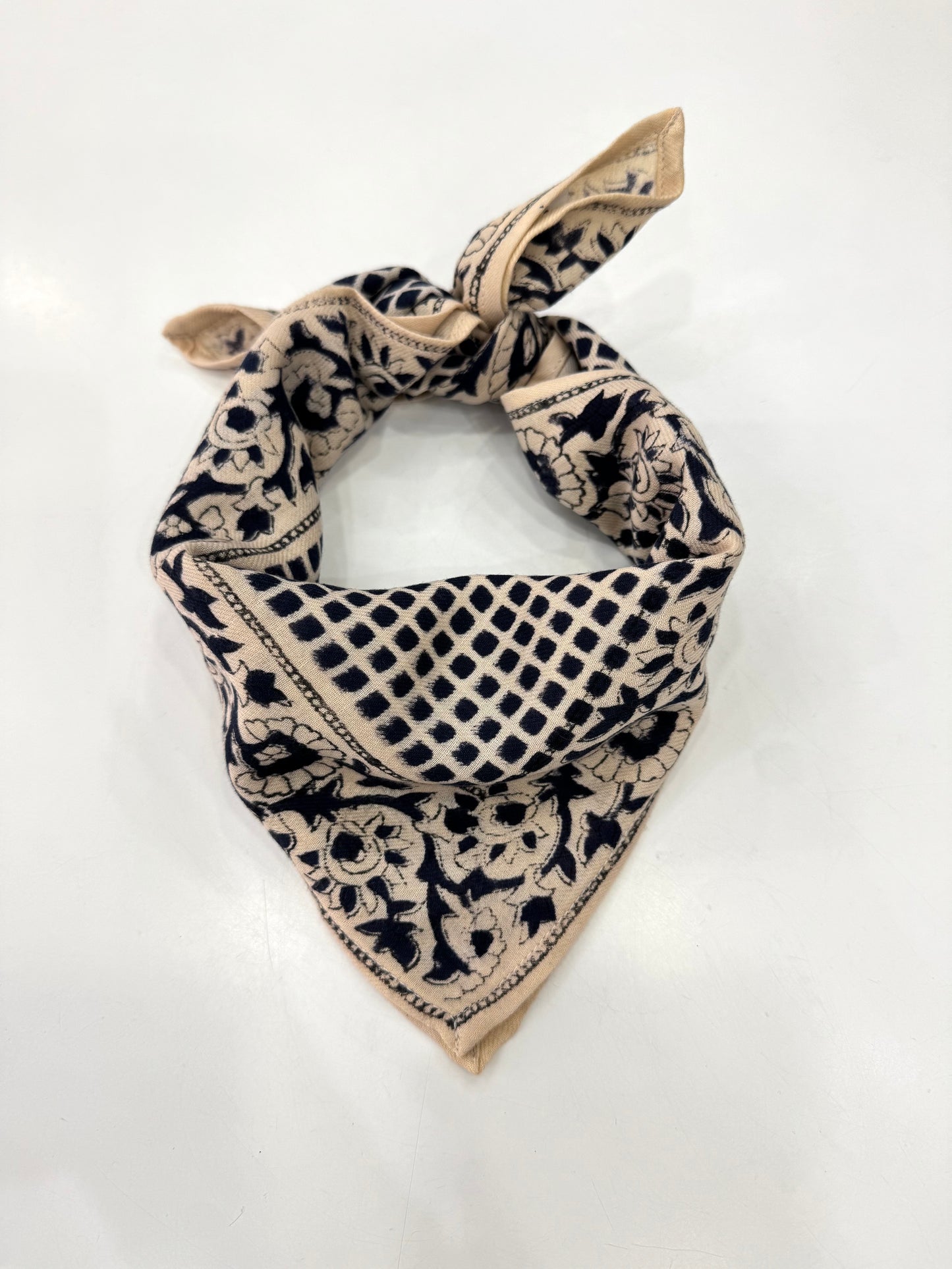 Foulard Apaches