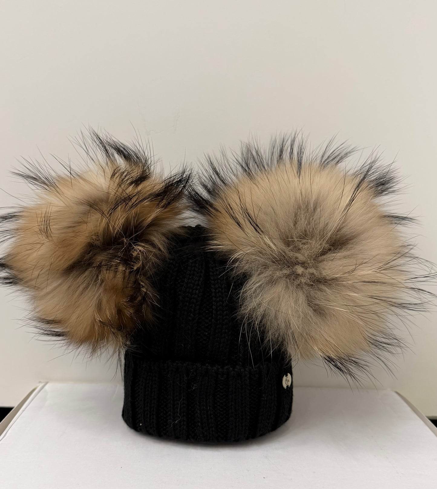 Cappello doppio PonPom nero