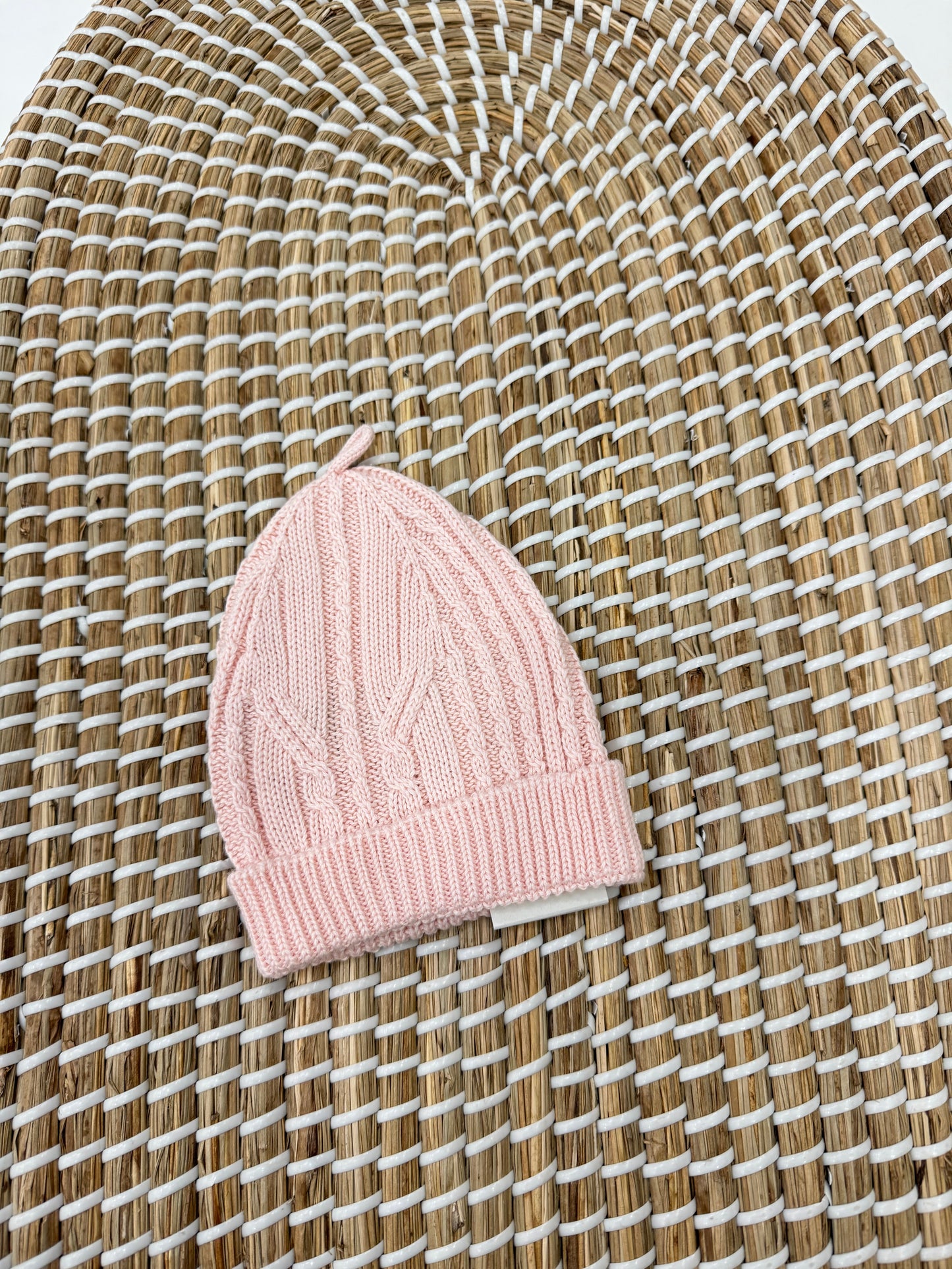 Cappello treccia rosa