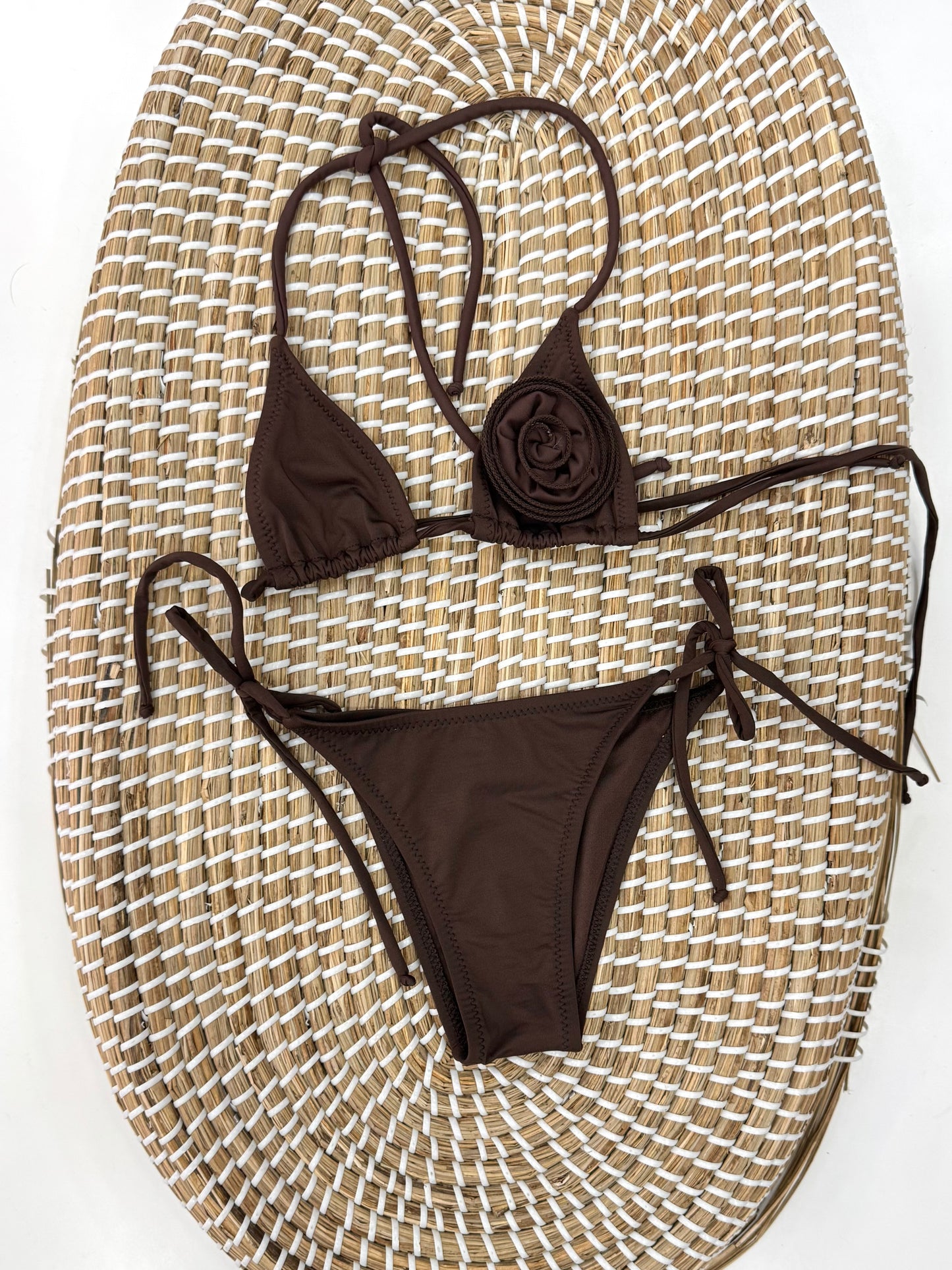 costume marrone