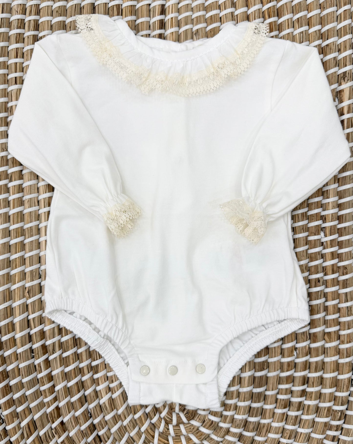Body wedoble con pizzo
