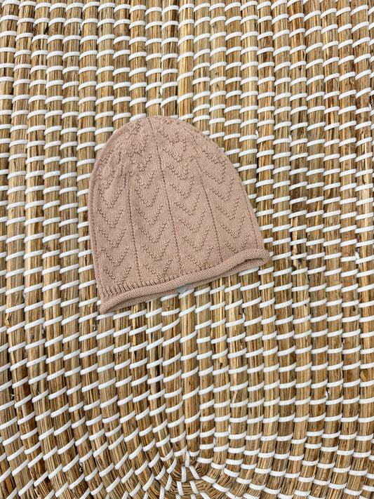 Cappello traforato rosa